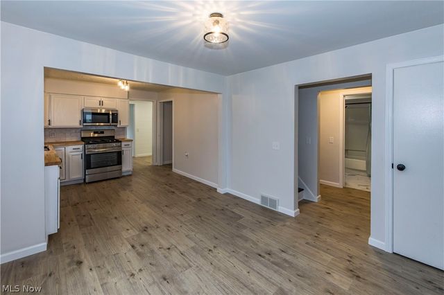 1463 4th Street, Lakemore, OH 44250