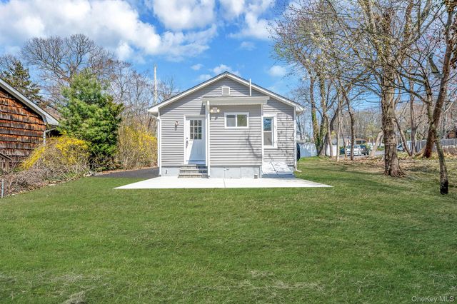 18 Cove Drive, Sound Beach, NY 11789