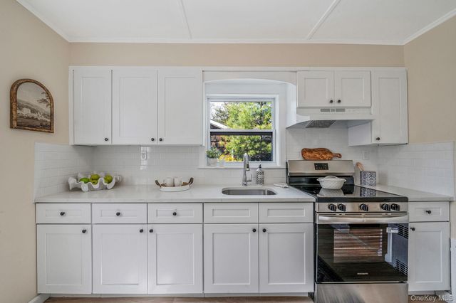 18 Cove Drive, Sound Beach, NY 11789