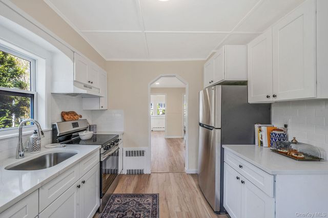 18 Cove Drive, Sound Beach, NY 11789