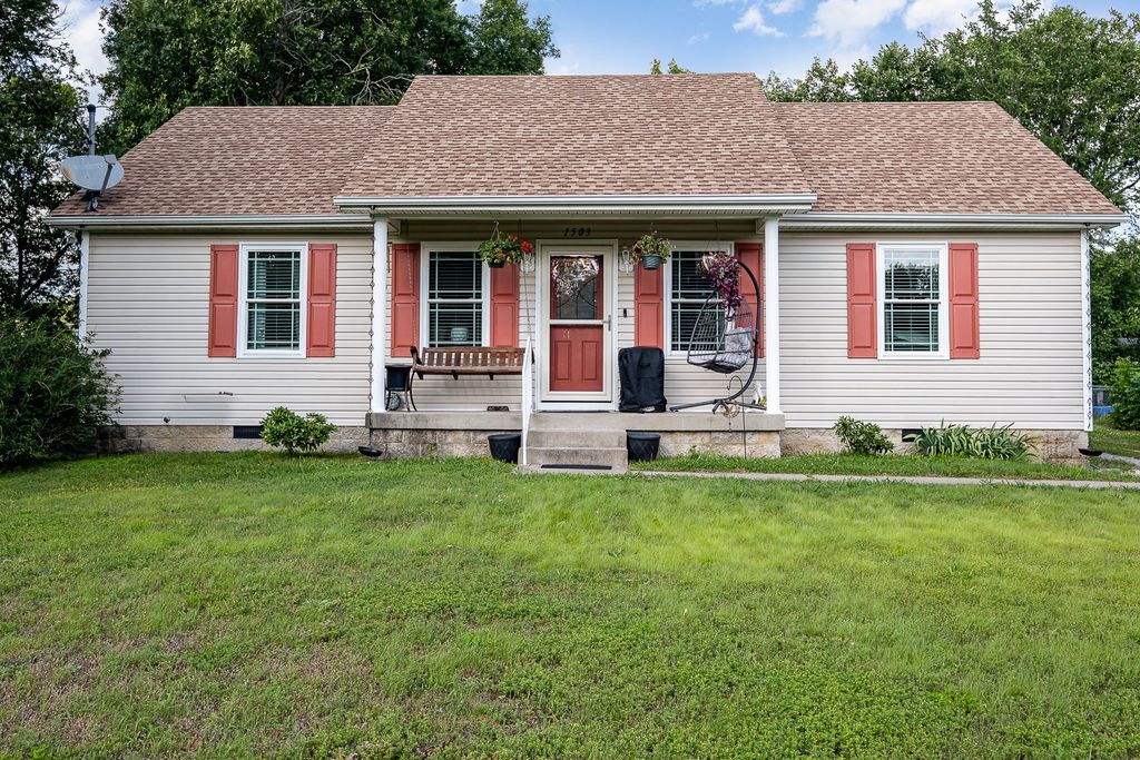 1503 Patrick Dr, Lewisburg, TN 37091