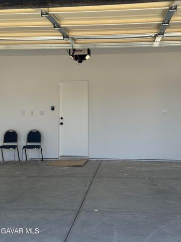 20925 79th Street, California City, CA 93505