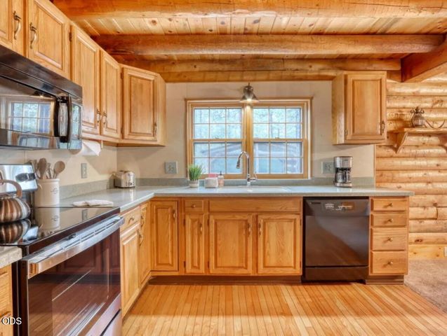 14887 S Sugar Pine Way, La Pine, OR 97739