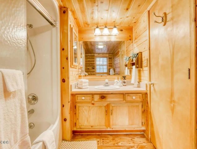 14887 S Sugar Pine Way, La Pine, OR 97739