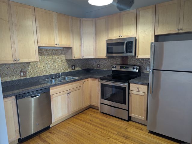 325 Lafayette Street 8106, Bridgeport, CT 06604