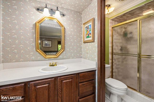 47744 Westlake Drive, Shelby Twp, MI 48315