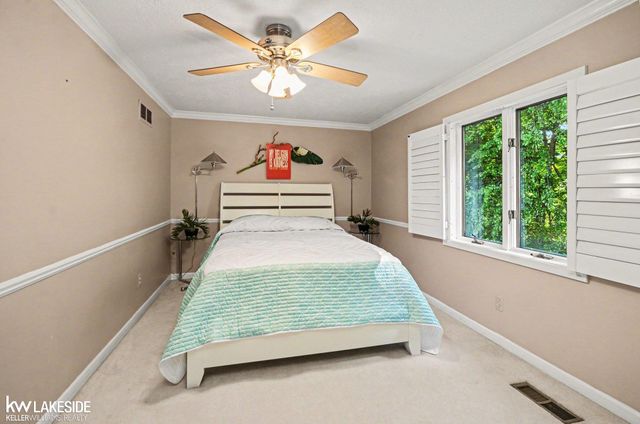 47744 Westlake Drive, Shelby Twp, MI 48315