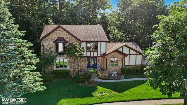 47744 Westlake Drive, Shelby Twp, MI 48315