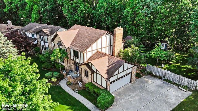 47744 Westlake Drive, Shelby Twp, MI 48315