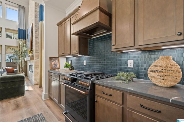 1900 WATERLOO LANE, Hoover, AL 35244