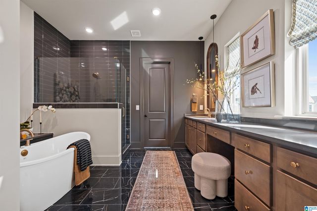 1900 WATERLOO LANE, Hoover, AL 35244