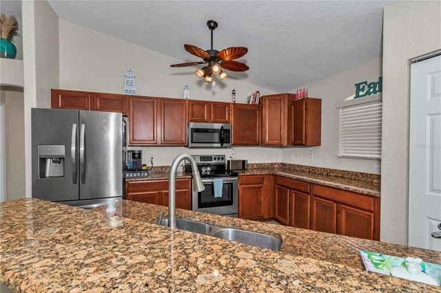 12439 NE 48TH CIRCLE, Oxford, FL 34484
