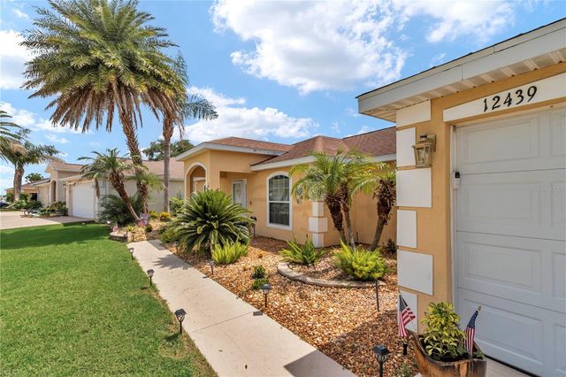12439 NE 48TH CIRCLE, Oxford, FL 34484