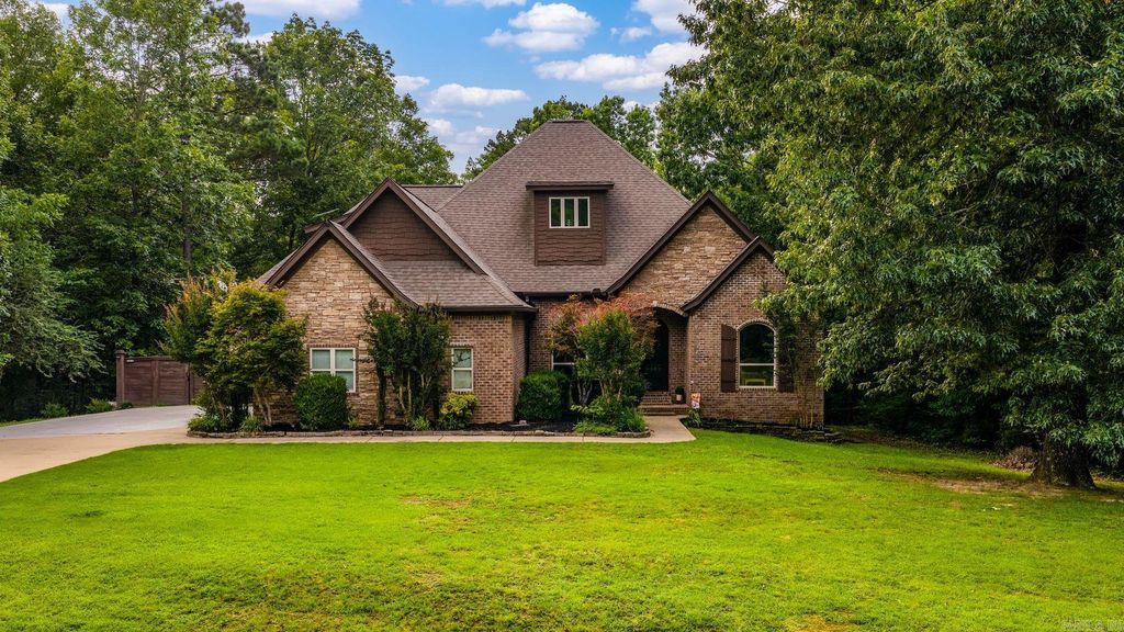1172 Rocky Mountain Road, Benton, AR 72019