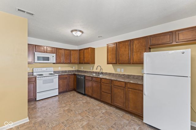 6520 Emerald Ridge Court, Indianapolis, IN 46221