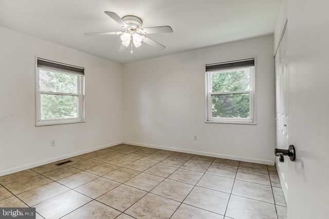 6306 YELLOWSTONE DR, Alexandria, VA 22312