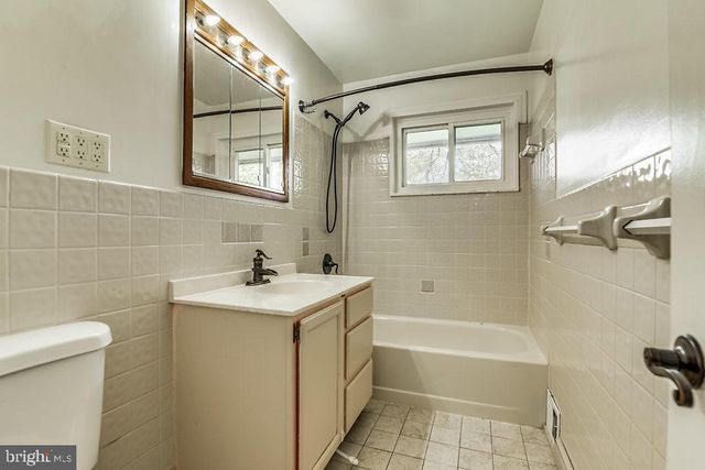 6306 YELLOWSTONE DR, Alexandria, VA 22312