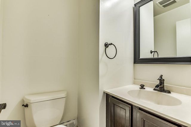 6306 YELLOWSTONE DR, Alexandria, VA 22312