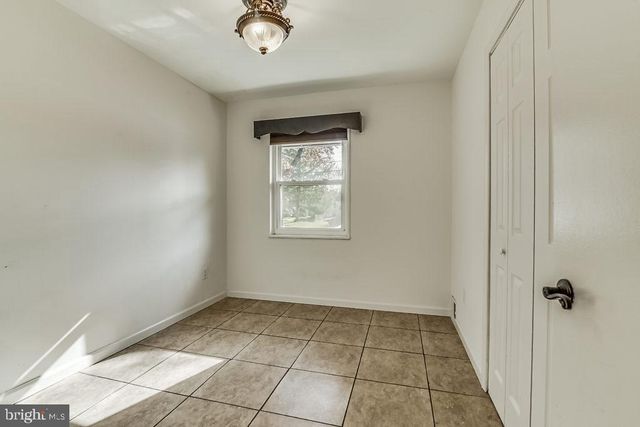 6306 YELLOWSTONE DR, Alexandria, VA 22312