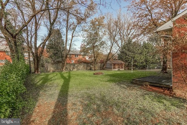 6306 YELLOWSTONE DR, Alexandria, VA 22312