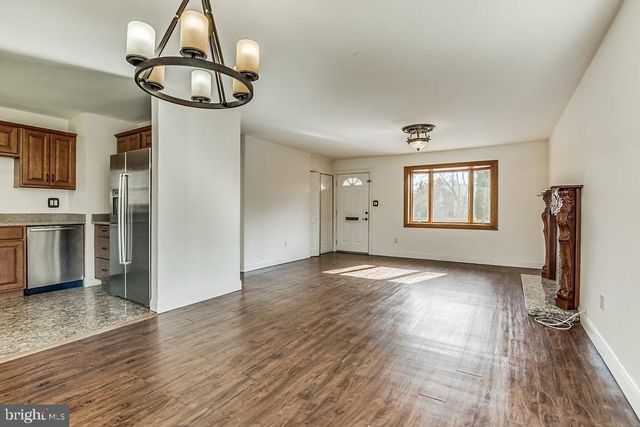 6306 YELLOWSTONE DR, Alexandria, VA 22312