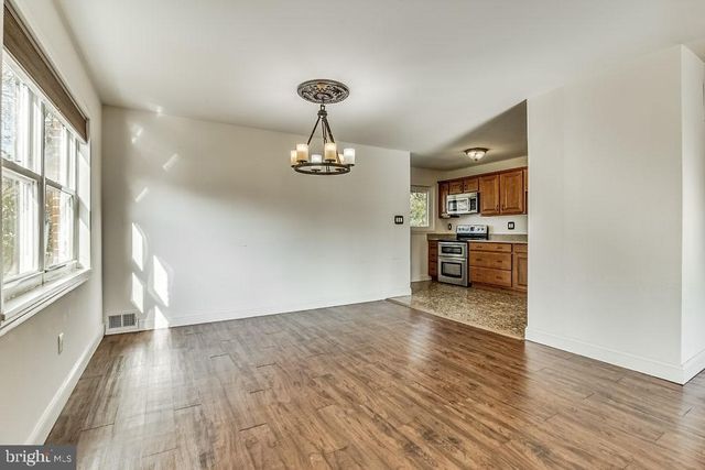 6306 YELLOWSTONE DR, Alexandria, VA 22312