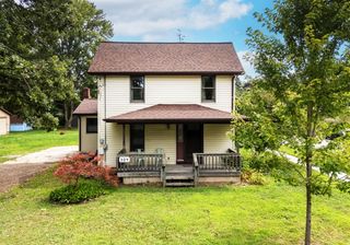 304 N Hartel Road, Eaton Twp, MI 48876