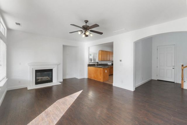 3258 Lemmons St, Riverbank, CA 95367