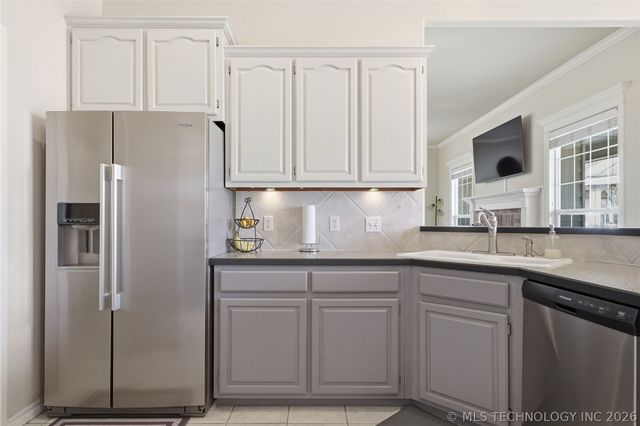 21621 E 105th Street S, Broken Arrow, OK 74014