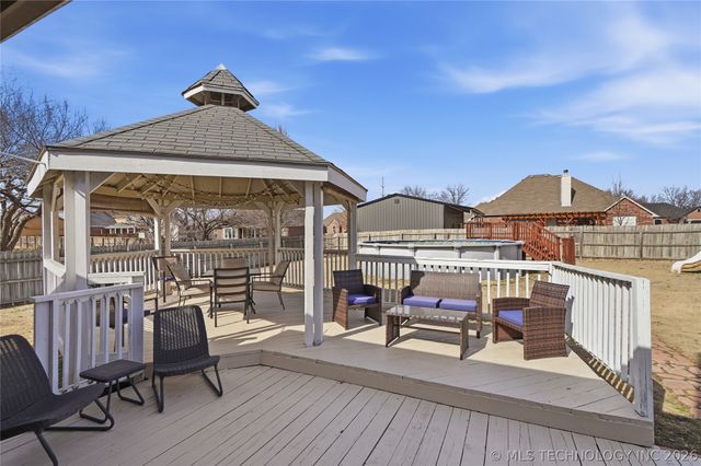 21621 E 105th Street S, Broken Arrow, OK 74014