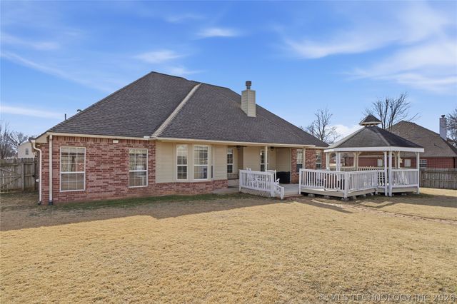 21621 E 105th Street S, Broken Arrow, OK 74014