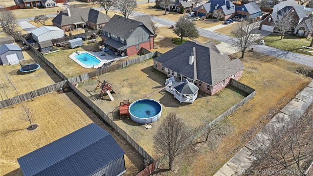 21621 E 105th Street S, Broken Arrow, OK 74014