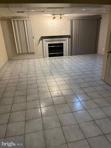 33 HIDDENCREEK CT, Owings Mills, MD 21117