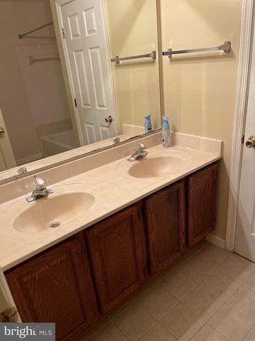 33 HIDDENCREEK CT, Owings Mills, MD 21117