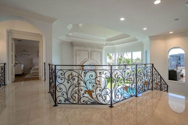 2530 NE 31ST Court, Lighthouse Point, FL 33064