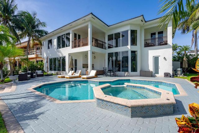 2530 NE 31ST Court, Lighthouse Point, FL 33064