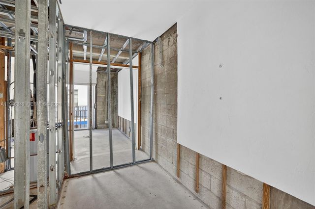 6060 S Falls Cir Dr 306, Lauderhill, FL 33319