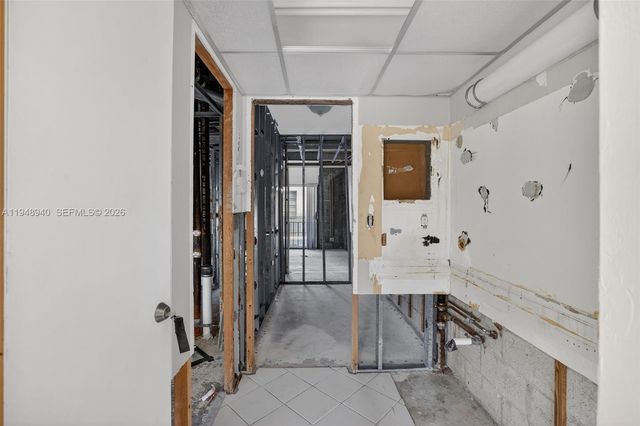 6060 S Falls Cir Dr 306, Lauderhill, FL 33319