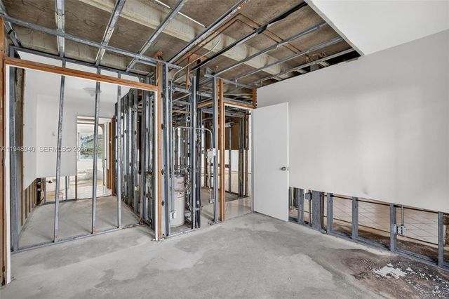 6060 S Falls Cir Dr 306, Lauderhill, FL 33319