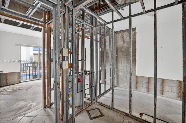 6060 S Falls Cir Dr 306, Lauderhill, FL 33319