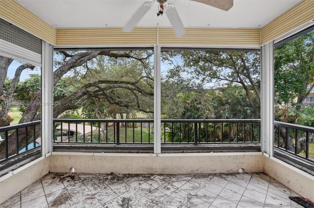 6060 S Falls Cir Dr 306, Lauderhill, FL 33319