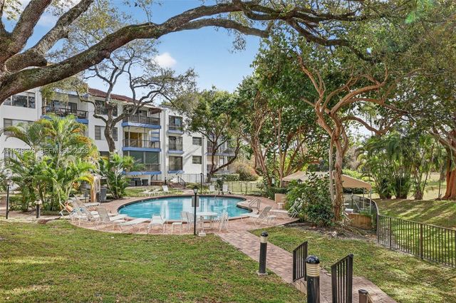 6060 S Falls Cir Dr 306, Lauderhill, FL 33319