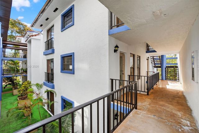 6060 S Falls Cir Dr 306, Lauderhill, FL 33319