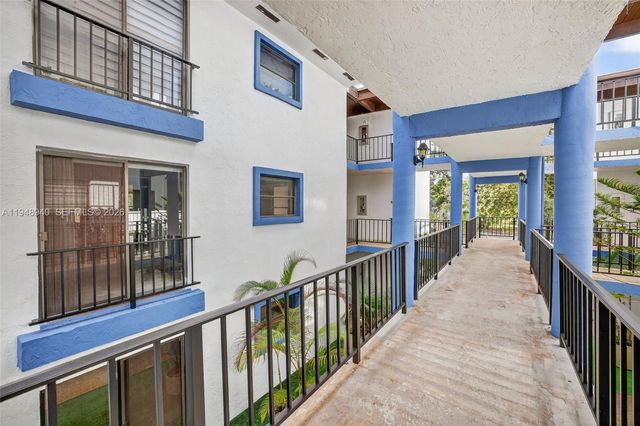 6060 S Falls Cir Dr 306, Lauderhill, FL 33319