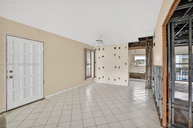 6060 S Falls Cir Dr 306, Lauderhill, FL 33319