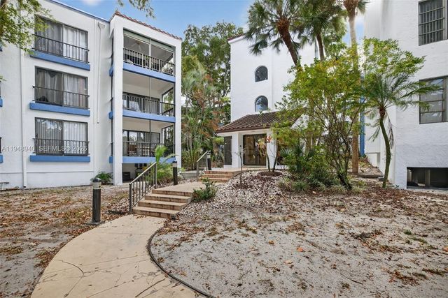 6060 S Falls Cir Dr 306, Lauderhill, FL 33319