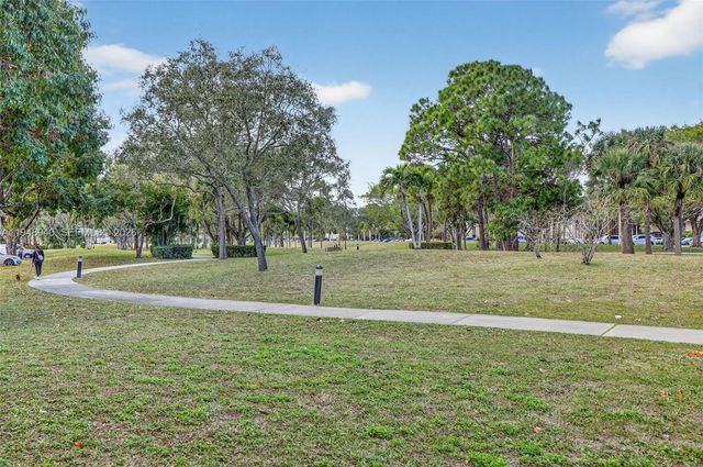 6060 S Falls Cir Dr 306, Lauderhill, FL 33319