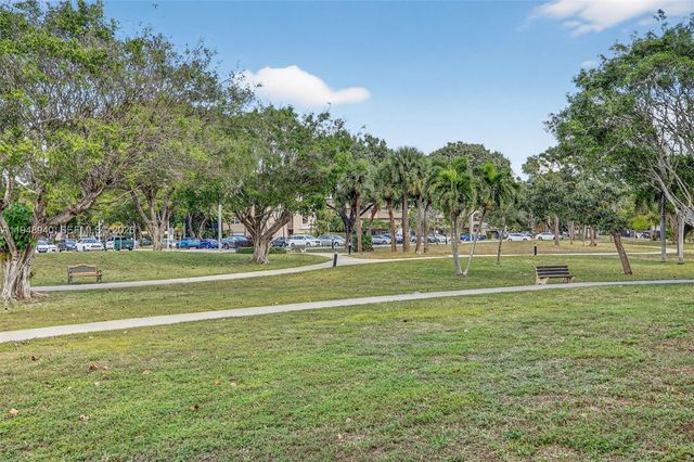 6060 S Falls Cir Dr 306, Lauderhill, FL 33319