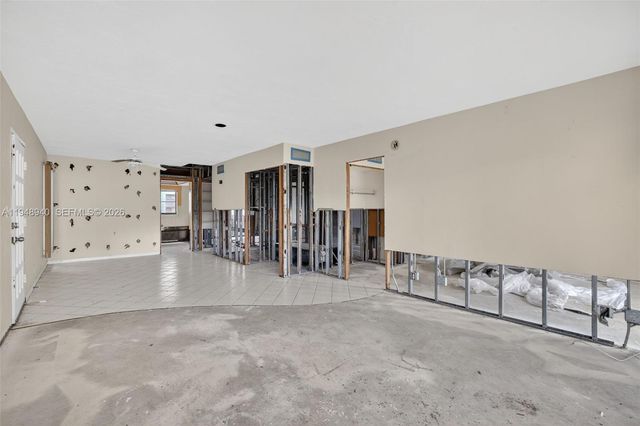 6060 S Falls Cir Dr 306, Lauderhill, FL 33319