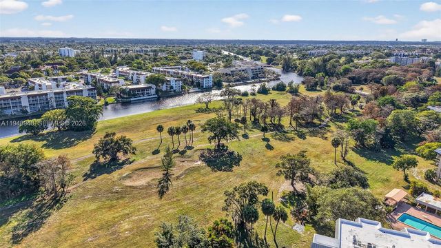 6060 S Falls Cir Dr 306, Lauderhill, FL 33319